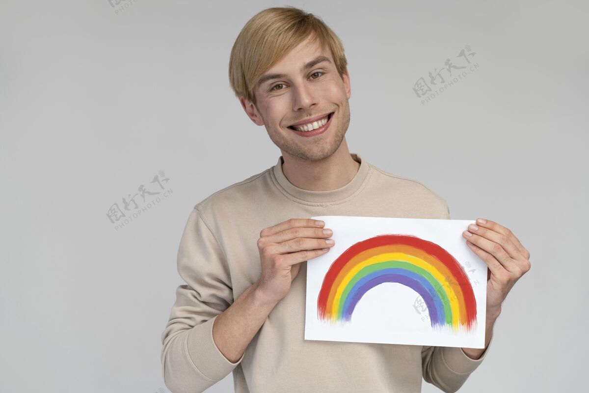 权利带lgbt标志的笑脸男同志平等同性恋运动
