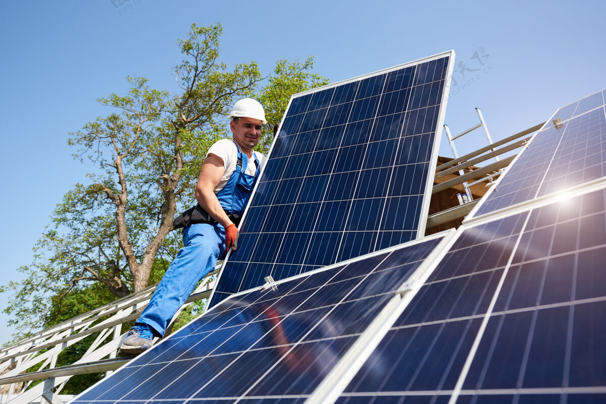 新独立太阳能电池板系统安装 可再生绿色能源外部专业电池