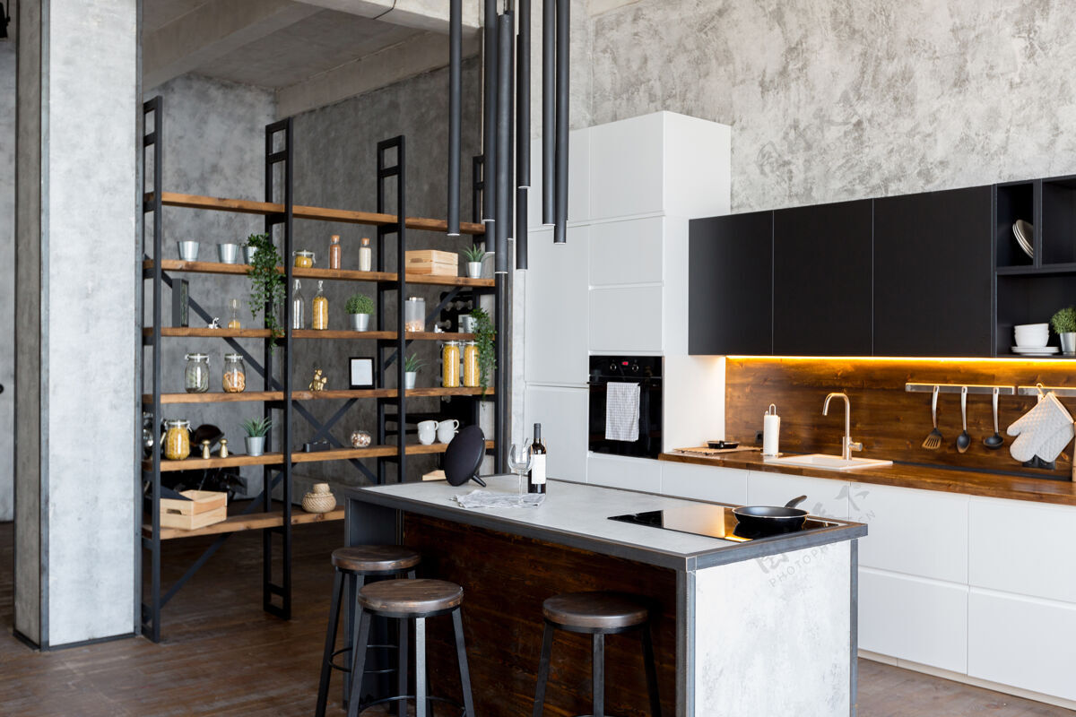 家具黑暗中的阁楼式豪华公寓颜色时尚带岛的现代化厨房区房子丰富现代