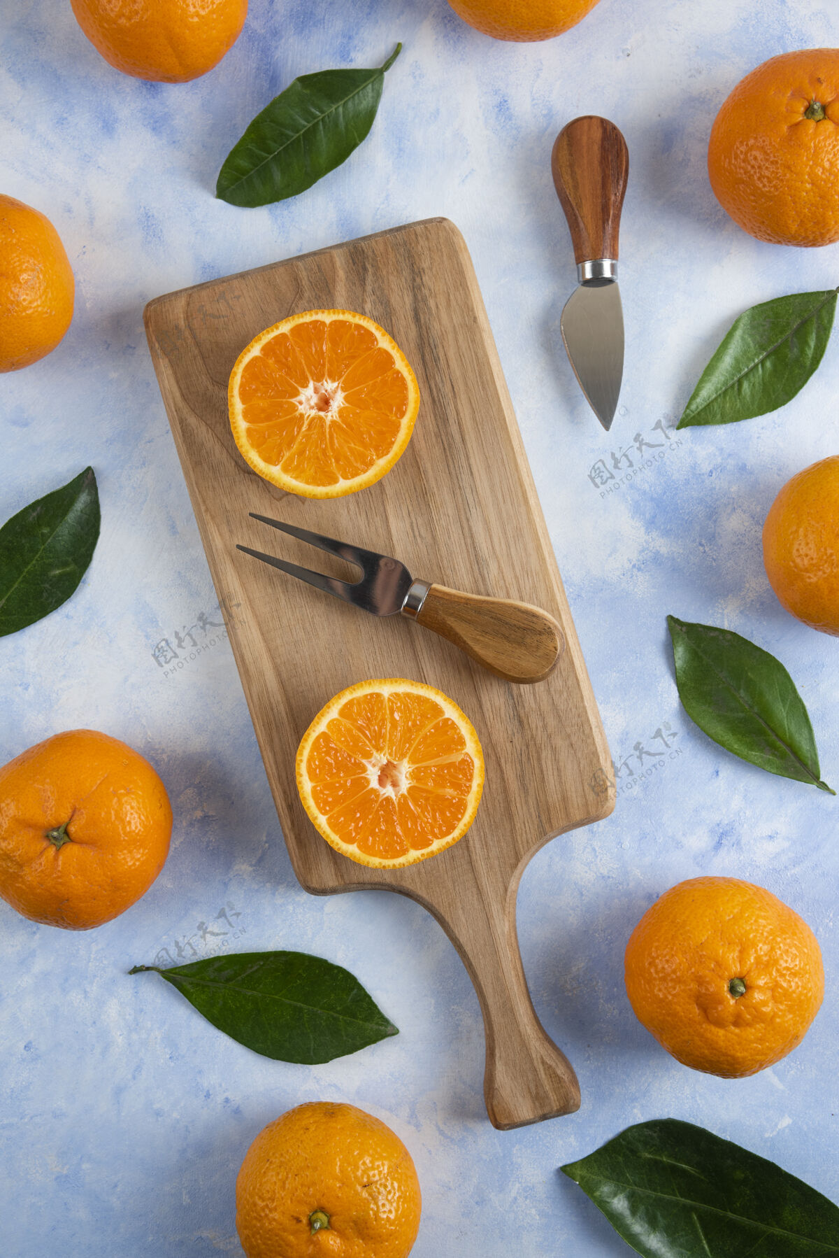 饮食一堆胡桃全切或半切垂直柑橘美味营养