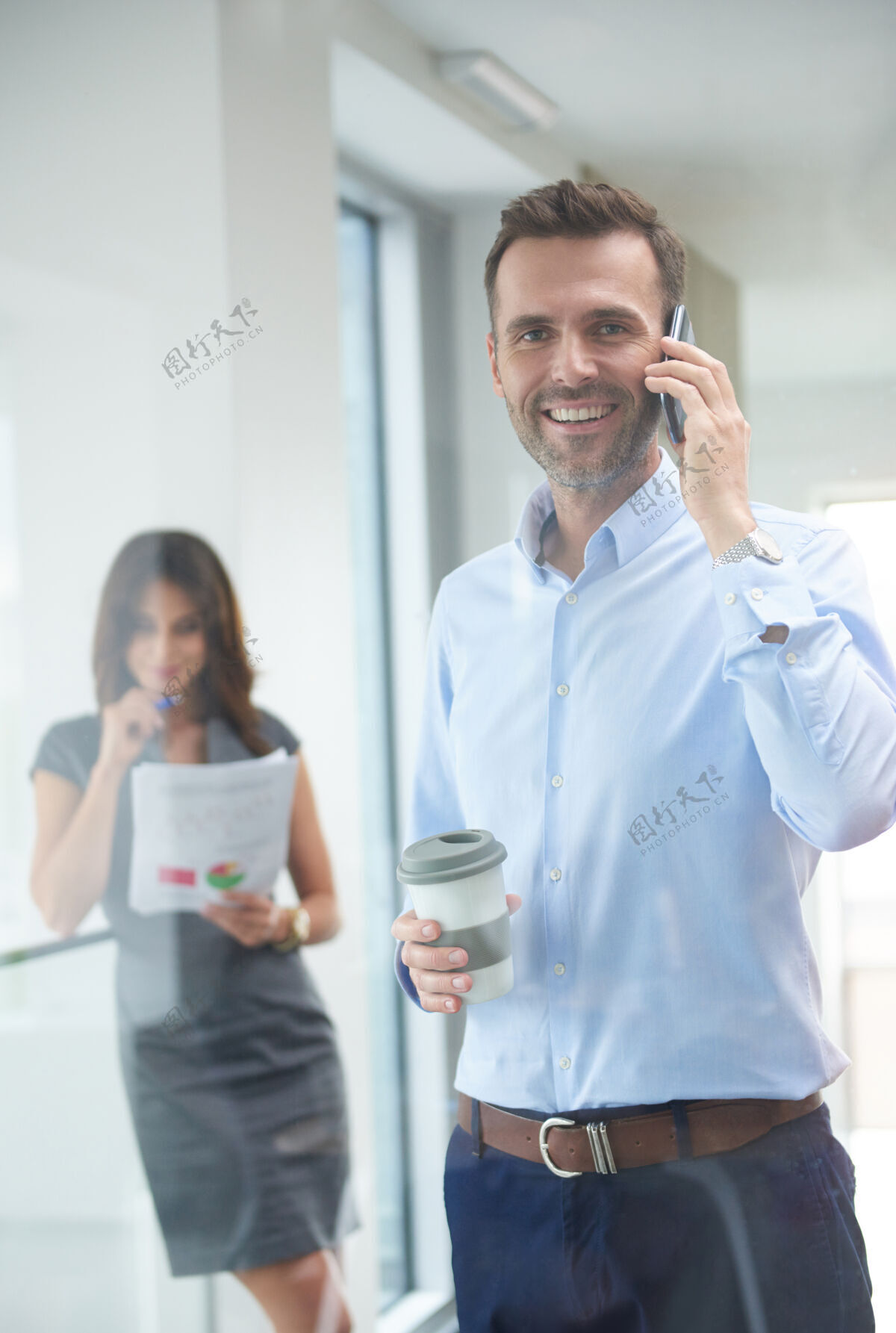正式服装生意人上班打电话人商务人士商务会议