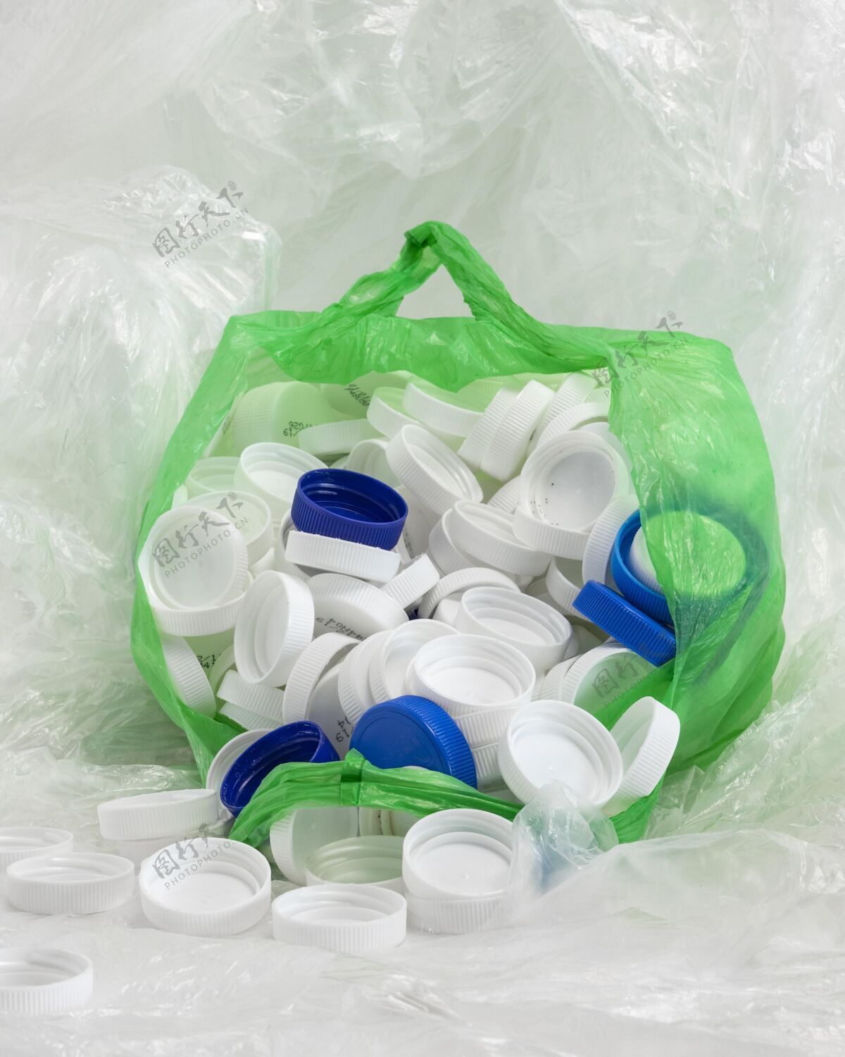 塑料正面视图非环保塑料元件排列安排生态可持续发展