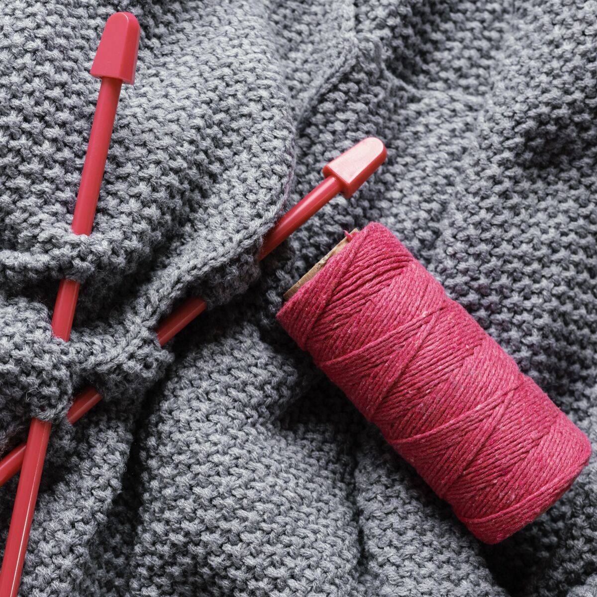 线把针线和羊毛收起来纺织品俯视图编织机