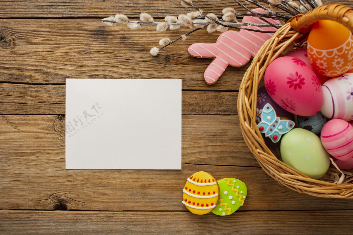 五彩缤纷顶视图彩色复活节彩蛋篮子与兔子和纸篮子节日节日