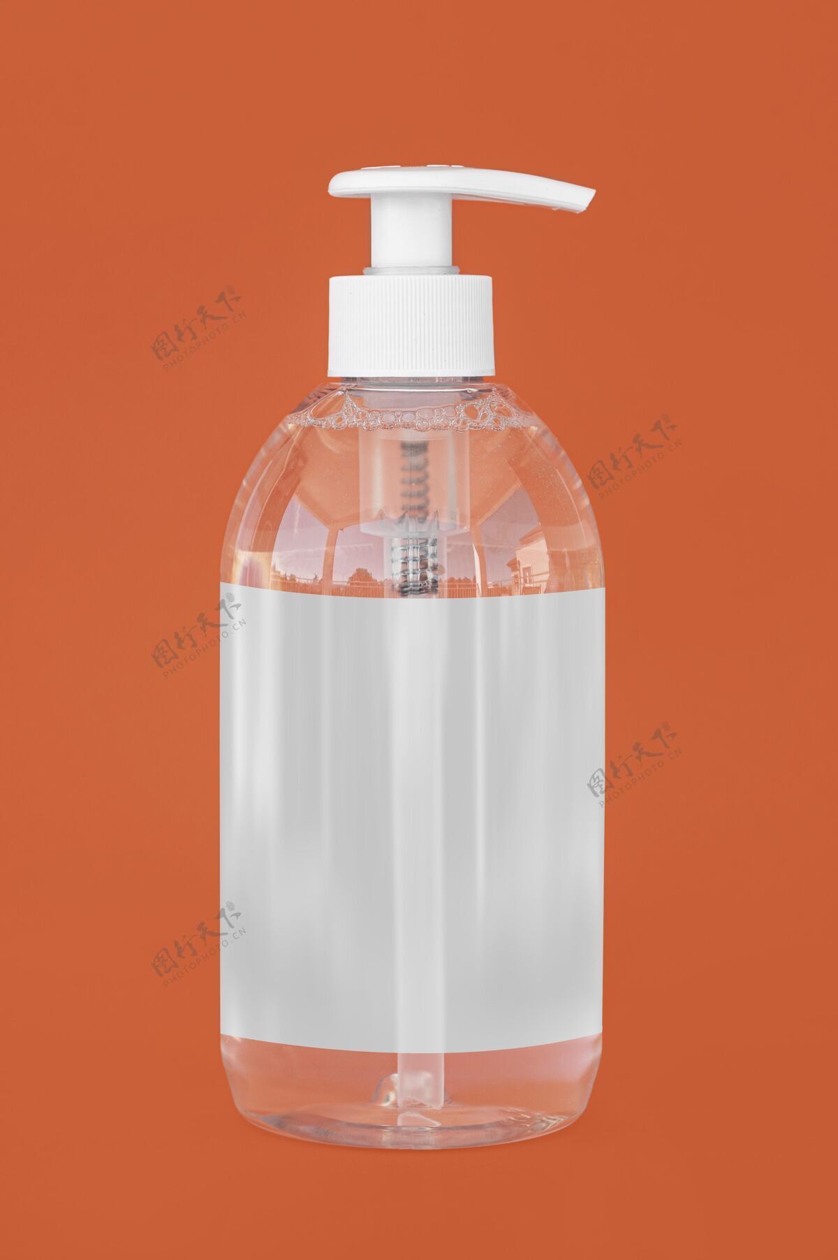 清洗一瓶透明的肥皂水模型模型包装