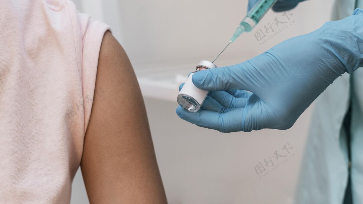 手套病人正在接种疫苗预防安全治疗